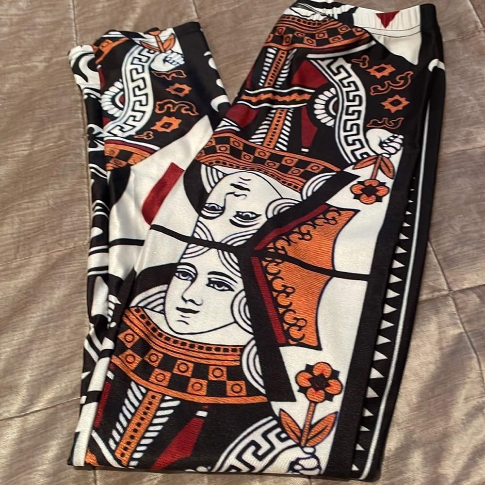 Playing Cards Queen of Hearts Leggings NWOTS Size Small-Medium